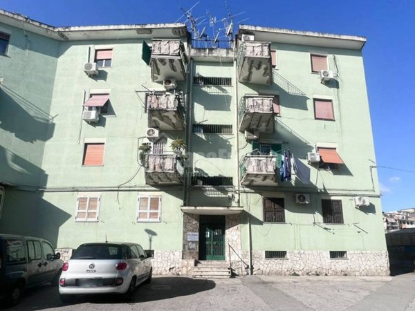appartamento in vendita a Napoli in zona Secondigliano