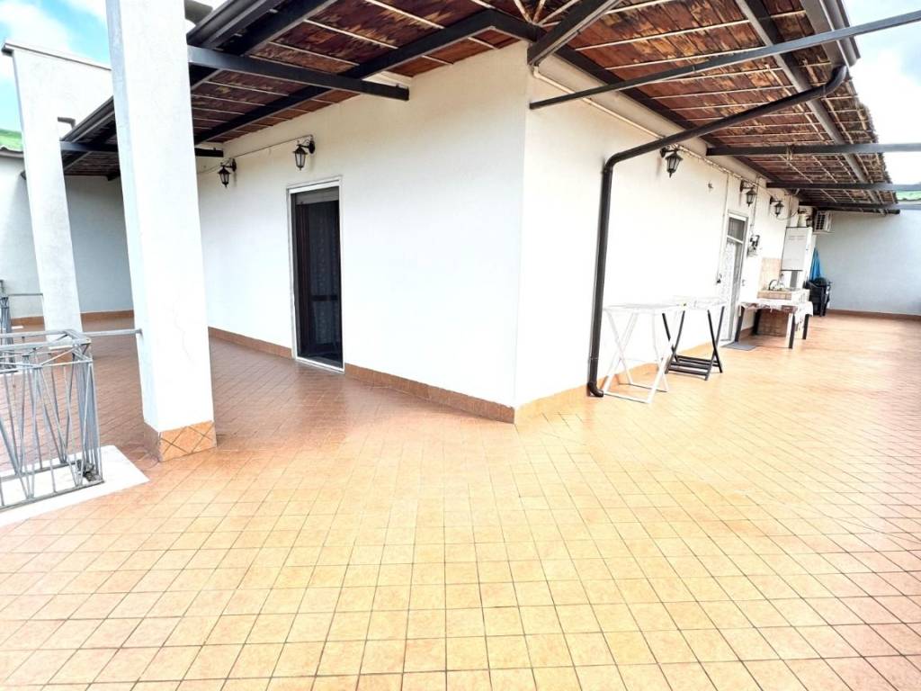 appartamento in vendita a Napoli in zona Pianura