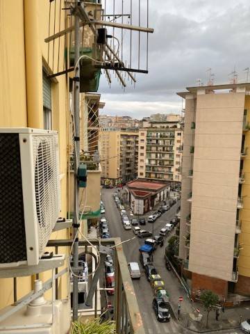 appartamento in vendita a Napoli in zona Arenella