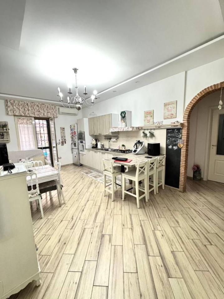 appartamento in vendita a Napoli in zona Pianura