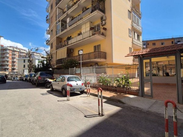 appartamento in vendita a Napoli in zona Arenella