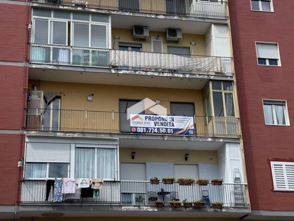appartamento in vendita a Napoli in zona Secondigliano