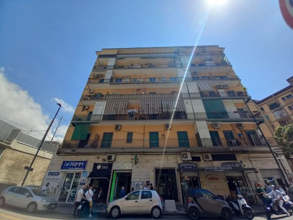 appartamento in vendita a Napoli in zona Bagnoli