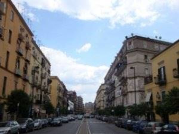 negozio in vendita a Napoli in zona Chiaia