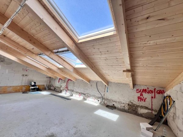 appartamento in vendita a Napoli in zona San Lorenzo