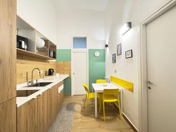 appartamento in vendita a Napoli in zona Pendino / San Giuseppe