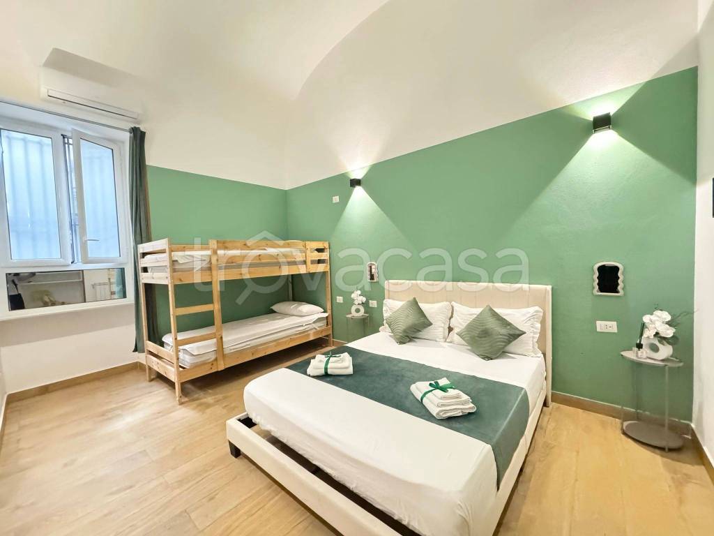 appartamento in vendita a Napoli in zona Pendino / San Giuseppe