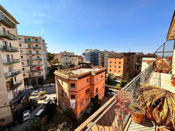 appartamento in vendita a Napoli in zona Posillipo