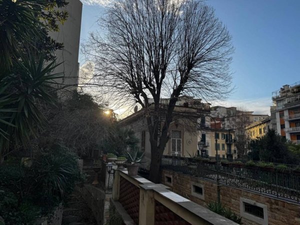casa indipendente in vendita a Napoli in zona Vomero
