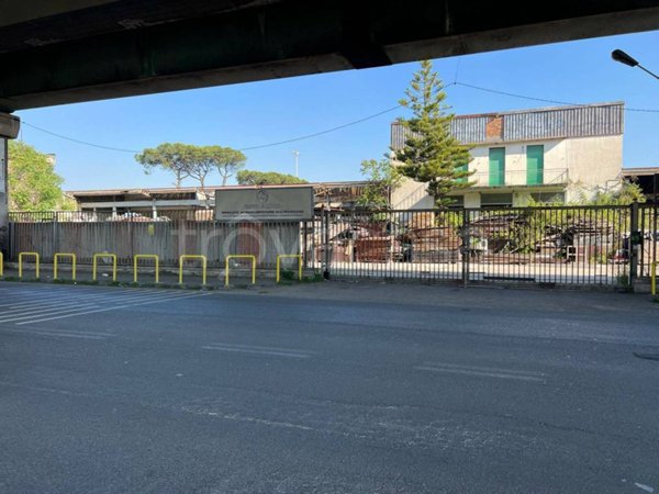 terreno edificabile in vendita a Napoli in zona Zona Industriale-Ferrovia
