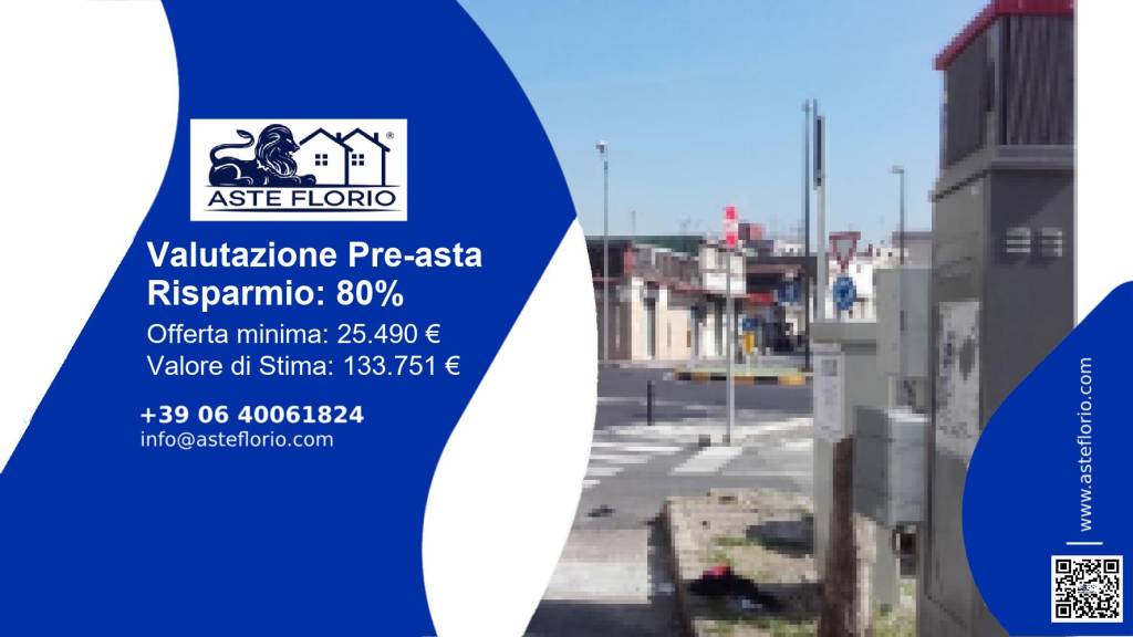negozio in vendita a Napoli in zona Secondigliano