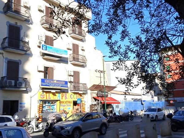 appartamento in vendita a Napoli in zona Fuorigrotta