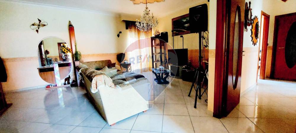 appartamento in vendita a Napoli in zona Pianura