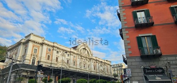appartamento in vendita a Napoli in zona Chiaia