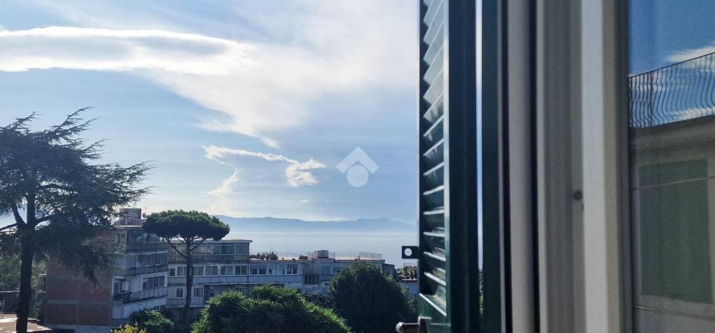 appartamento in vendita a Napoli in zona Posillipo