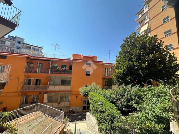 appartamento in vendita a Napoli in zona Arenella