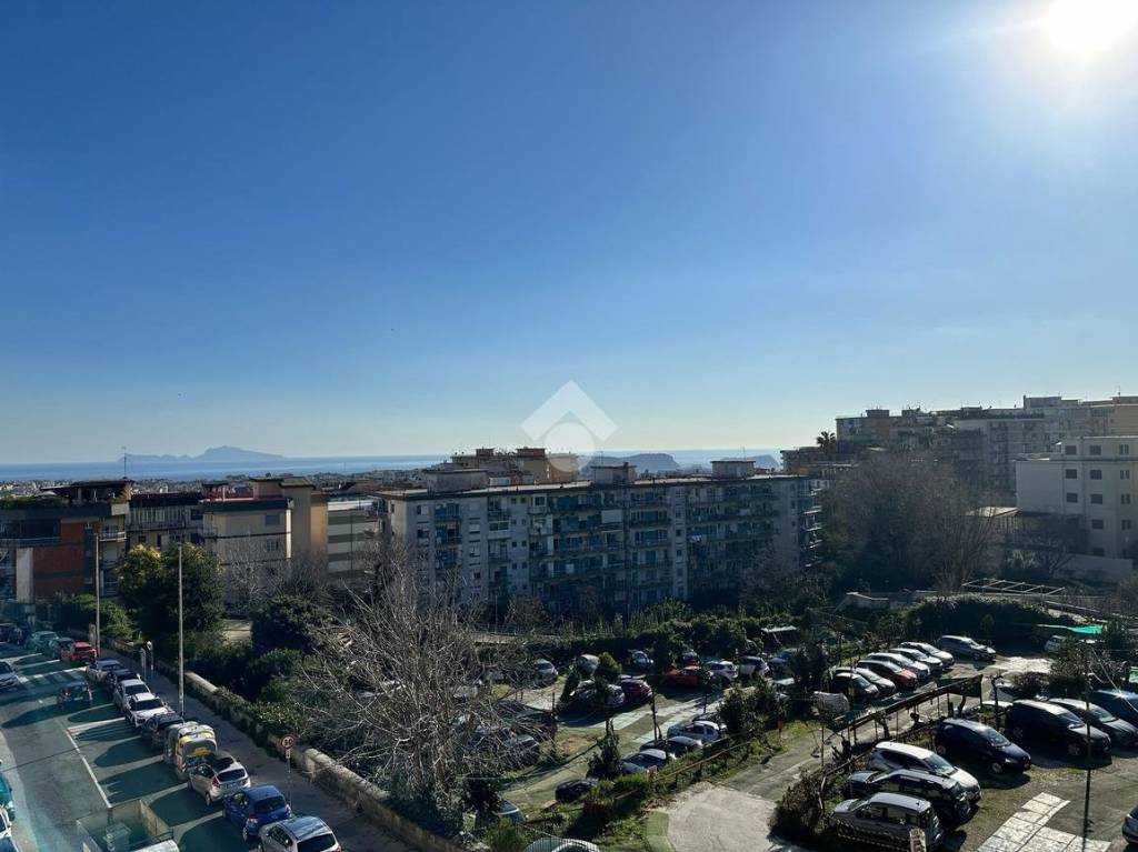 appartamento in vendita a Napoli in zona Arenella