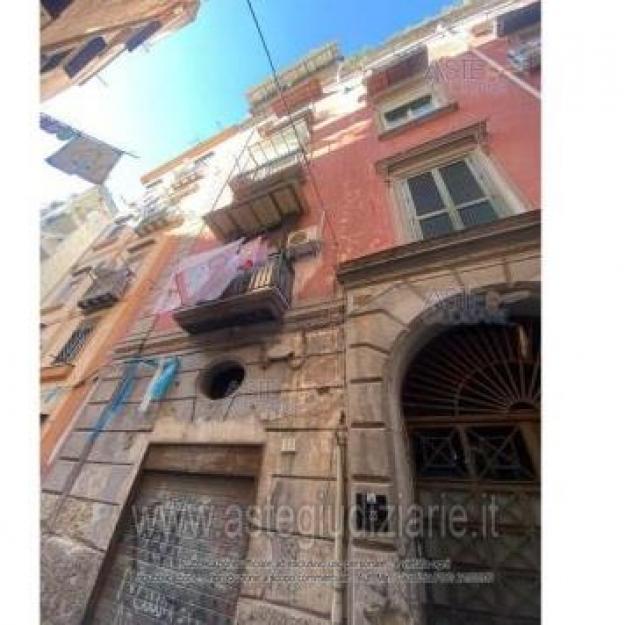 appartamento in vendita a Napoli in zona Montecalvario