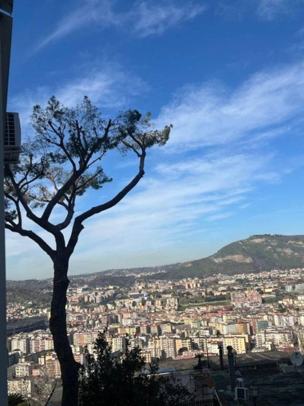 appartamento in vendita a Napoli in zona Posillipo