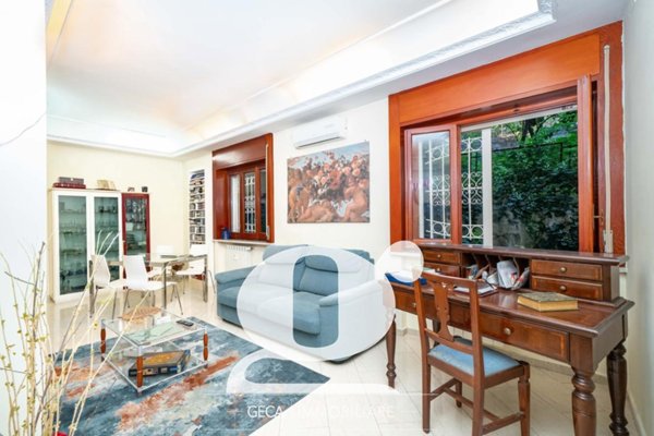 appartamento in vendita a Napoli in zona Arenella