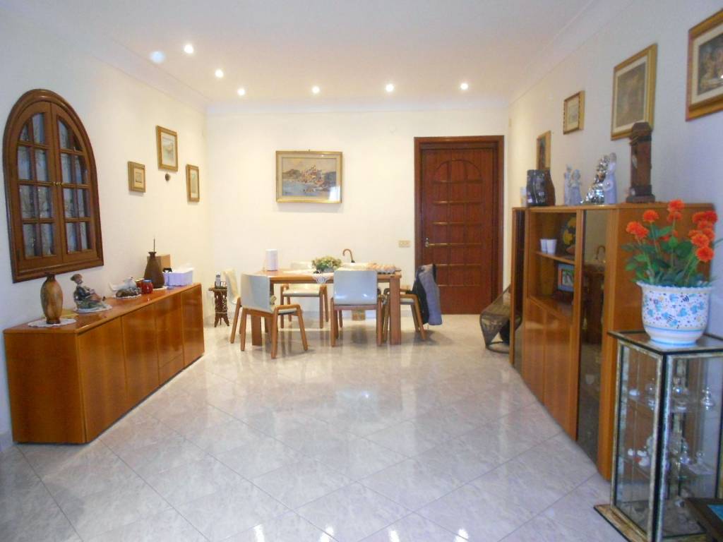 appartamento in vendita a Napoli in zona Pianura