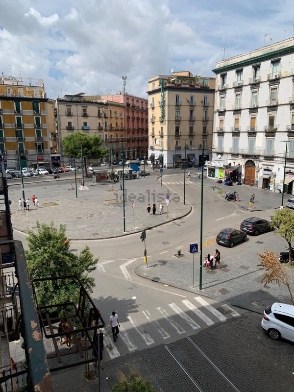 appartamento in vendita a Napoli in zona Vicaria