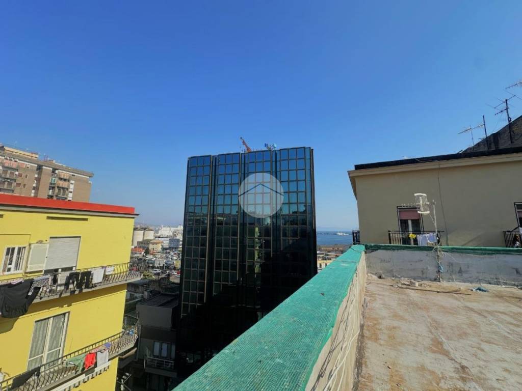 appartamento in vendita a Napoli in zona Porto