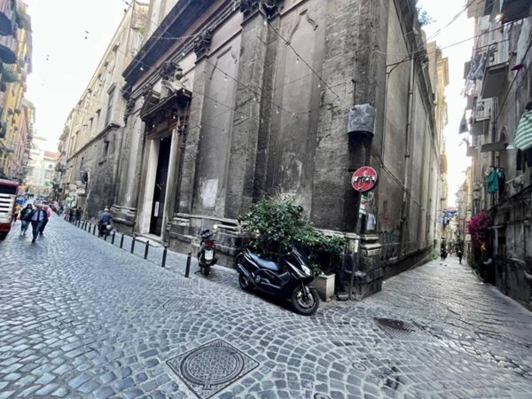 appartamento in vendita a Napoli in zona San Lorenzo