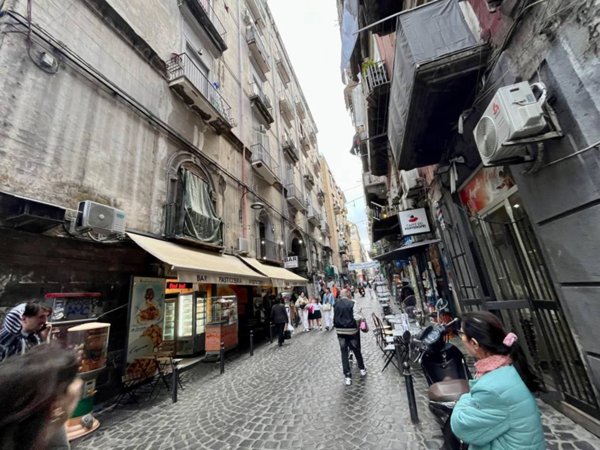 appartamento in vendita a Napoli in zona San Lorenzo