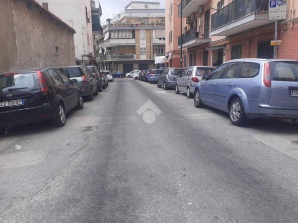 negozio in vendita a Napoli in zona Soccavo