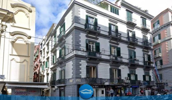 appartamento in vendita a Napoli in zona Avvocata