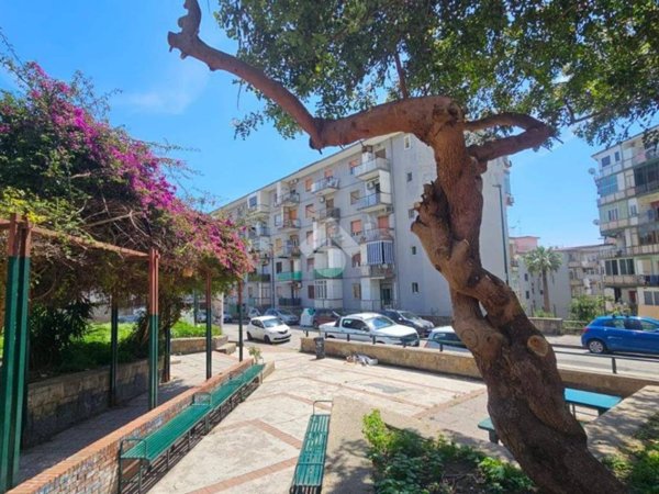appartamento in vendita a Napoli in zona Bagnoli