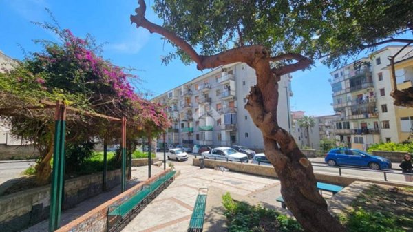 appartamento in vendita a Napoli in zona Bagnoli