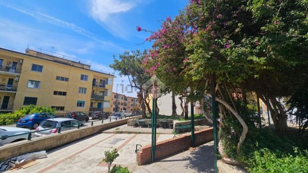 appartamento in vendita a Napoli in zona Bagnoli