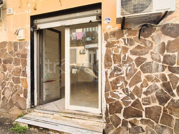 negozio in affitto a Napoli in zona Bagnoli