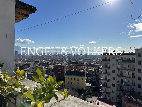 appartamento in vendita a Napoli in zona Posillipo