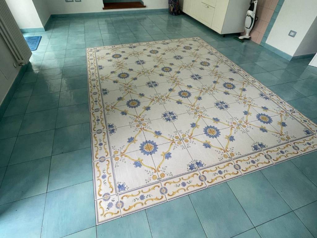 appartamento in vendita a Napoli in zona Stella