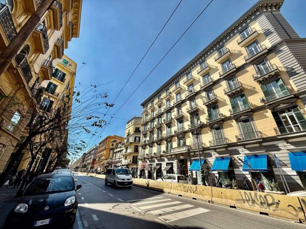 appartamento in vendita a Napoli in zona Stella