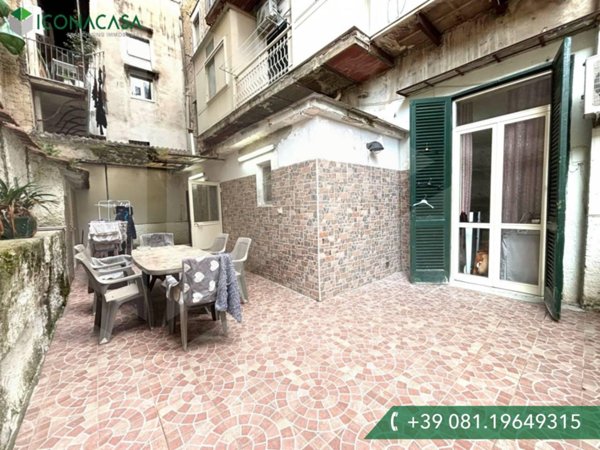 appartamento in vendita a Napoli in zona Stella