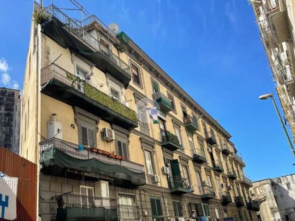 appartamento in vendita a Napoli in zona Stella