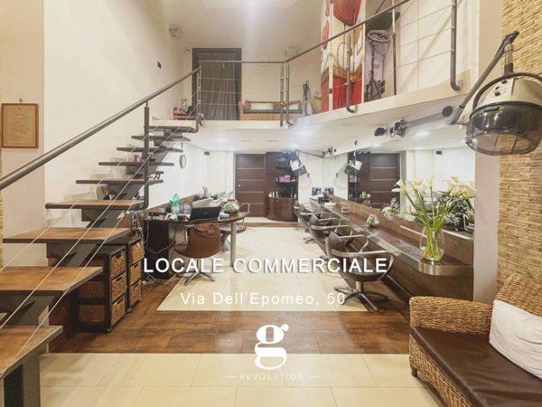 negozio in vendita a Napoli in zona Soccavo