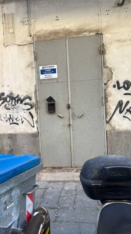 negozio in vendita a Napoli