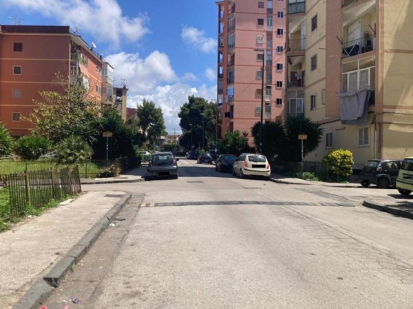appartamento in vendita a Napoli in zona Barra