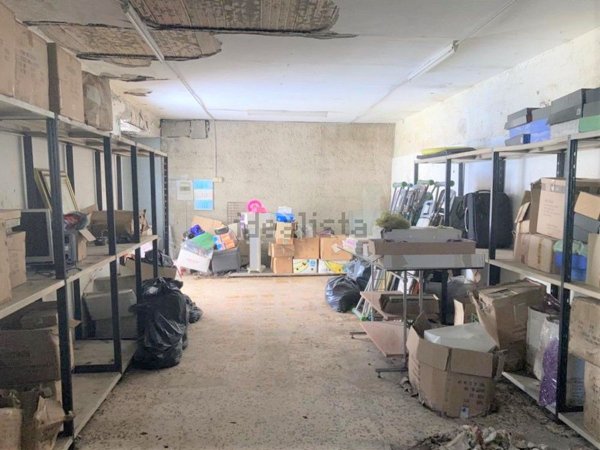 casa indipendente in vendita a Napoli in zona Barra