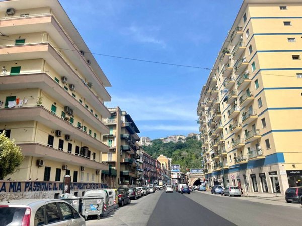 appartamento in vendita a Napoli in zona Fuorigrotta