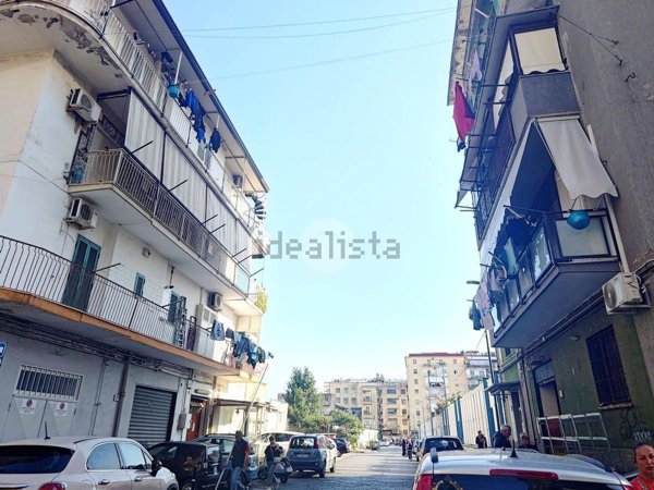 appartamento in vendita a Napoli in zona Mercato