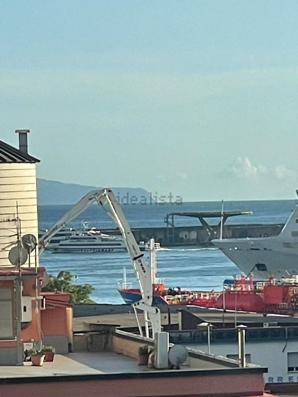appartamento in vendita a Napoli in zona Pendino / San Giuseppe