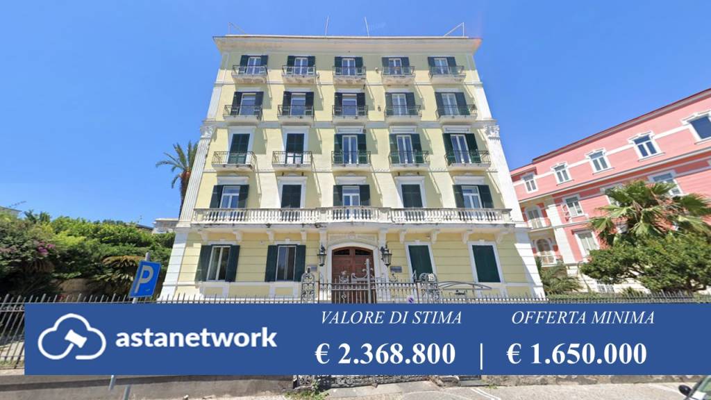 appartamento in vendita a Napoli in zona Posillipo