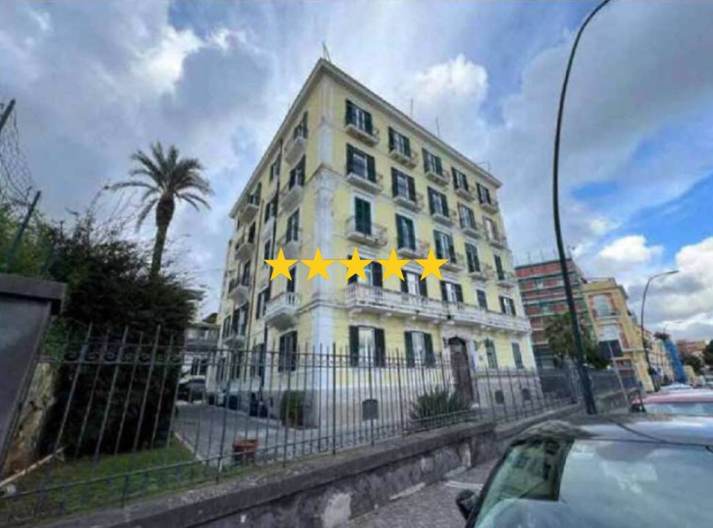appartamento in vendita a Napoli in zona Posillipo