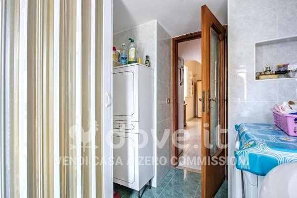 appartamento in vendita a Napoli in zona Chiaia